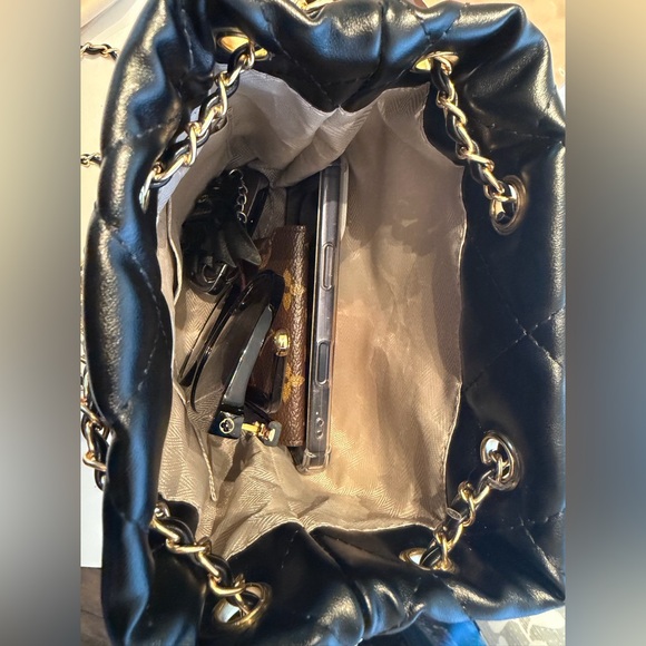 Quilted Black Bucket Bag Crossbody - Picture 14 of 14